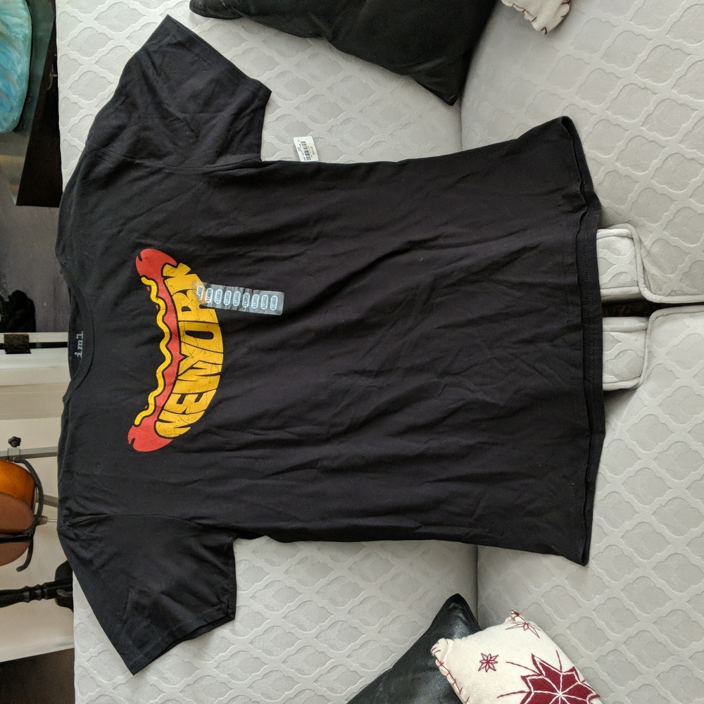 NWT, blk T shirt, im1, XL, with new York hot dog